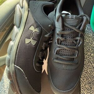 Under Armour Black Kids Athletic Sneakers UA GS Assert 8